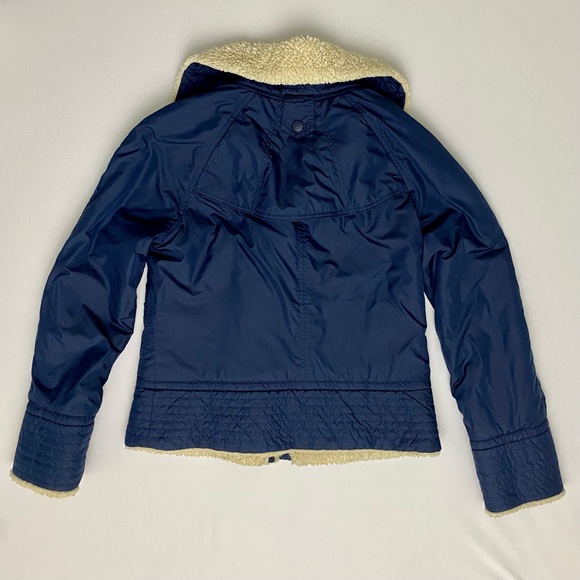 Tommy Hilfiger Blue Coat with Faux Fur Trim. Metal Clasps, Full Zip. Size MD - Picture 2 of 8